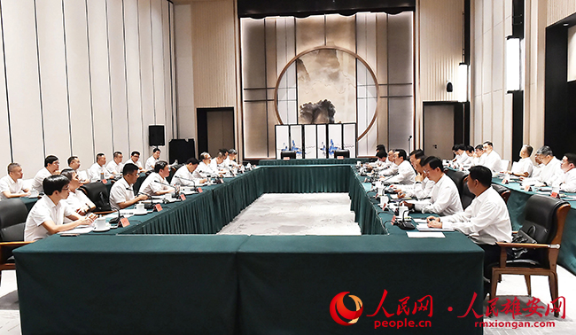 雄安新区与沧州市举行工作交流座谈会并签署战略合作协议。刘向阳摄