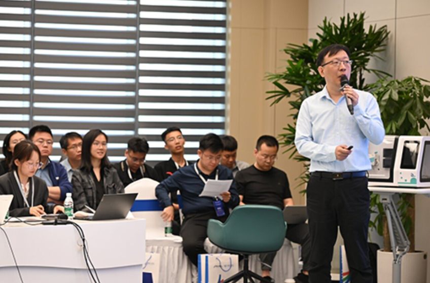  On May 11, the 2024 "Talent Cup" innovation and entrepreneurship contest and project fund docking roadshow were held. This is the project roadshow being carried out by the contestants. Photographed by Cao Zheng, Hebei Daily