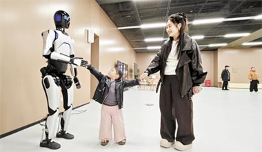 雄安图书馆迎来“新员工”