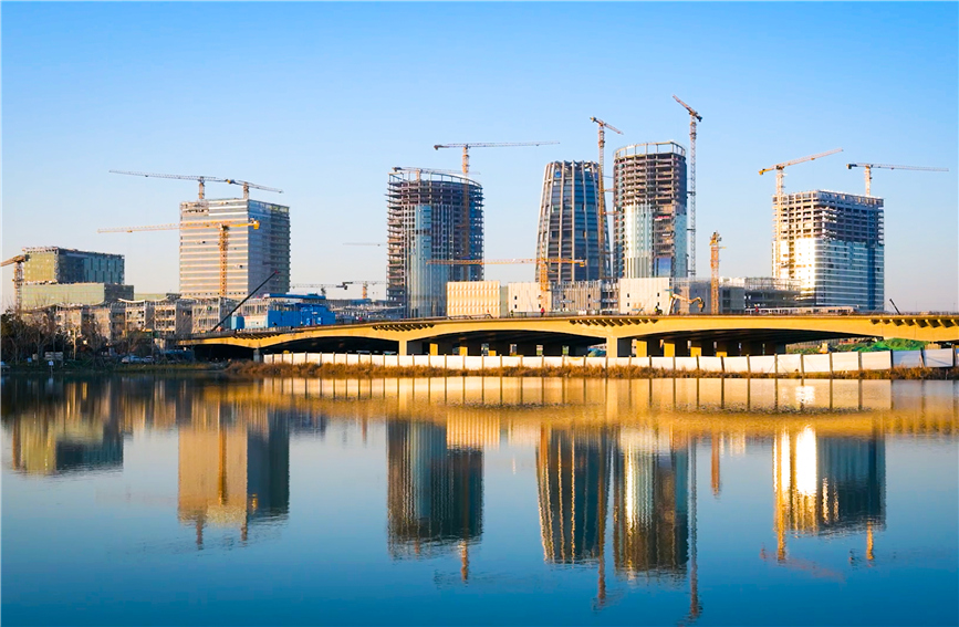 雄安国贸中心拔地而起 