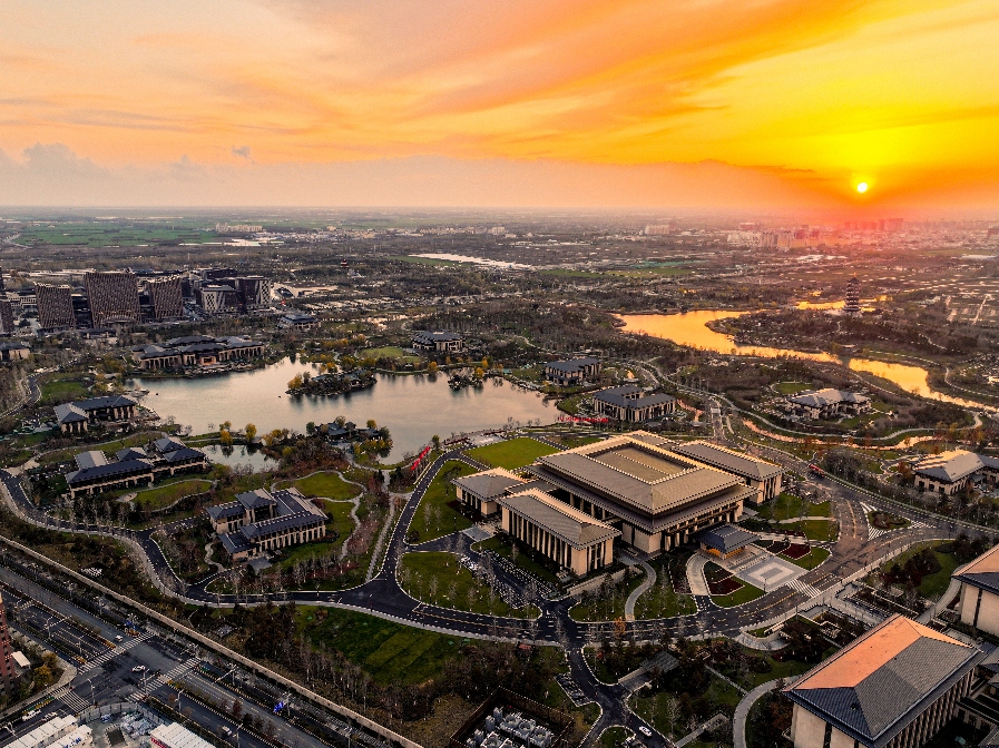 雄安国际酒店。胡忠摄