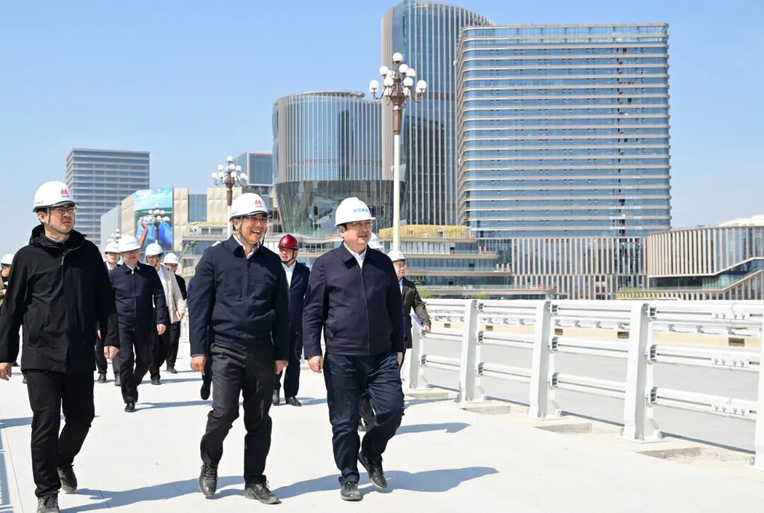 张国华调研启动区、起步区重点项目建设和安全生产工作。王伟倩摄