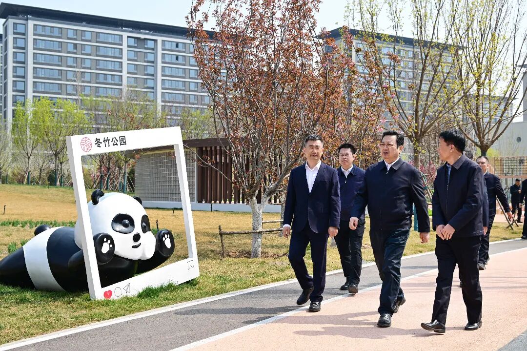 张国华调研雄安新区主题楼宇运营、重点项目建设和安全生产工作。王伟倩摄