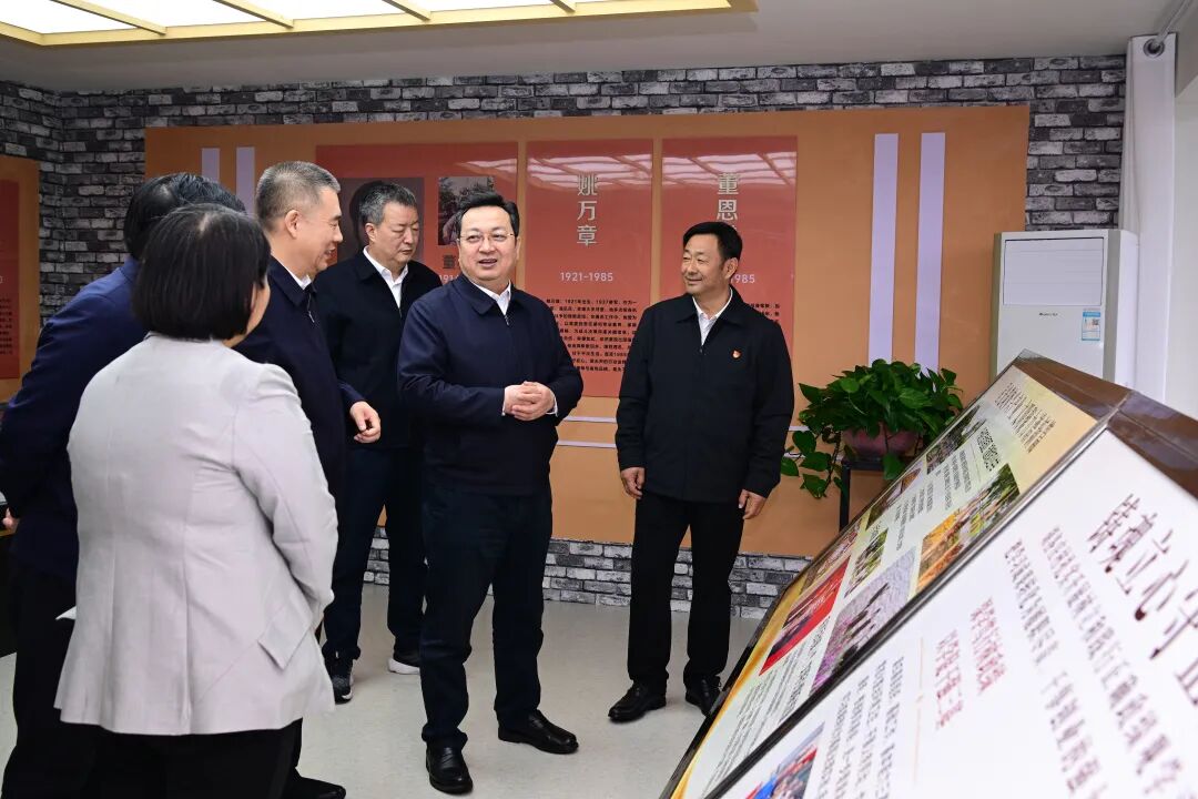 张国华调研雄安新区树立和践行正确政绩观学习教育、“群腐”集中整治，实地察看重点项目建设和企业招引工作。王伟倩摄