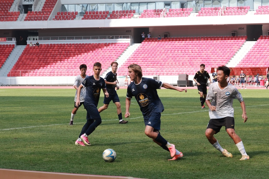 第九届中德U16青少年足球友谊赛交流活动现场。赫连潇潇摄