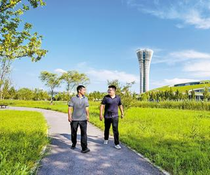 “垃圾處理廠“藏”在公園下”