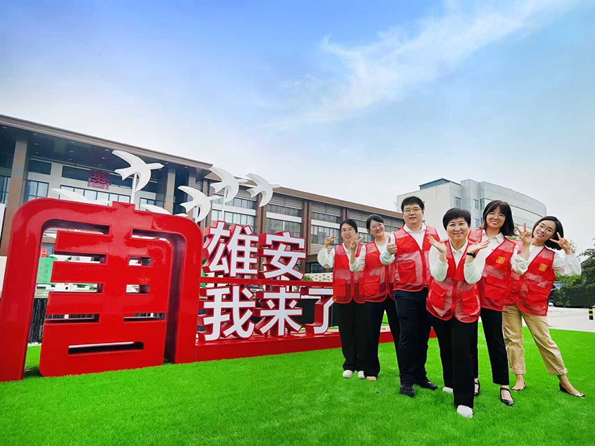“有事找冯姐”志愿服务团队。大唐置业供图